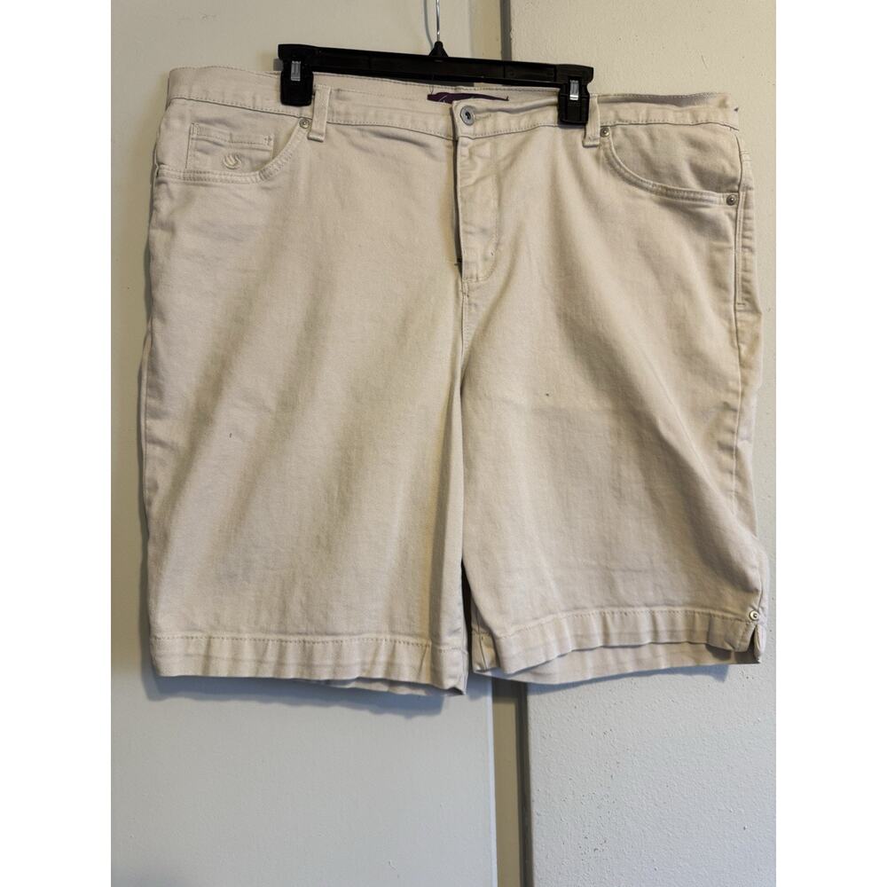 Gloria Vanderbilt Amanda Shorts Womens 18W Tan Khaki Denim All-Around Slimming - Picture 2 of 5